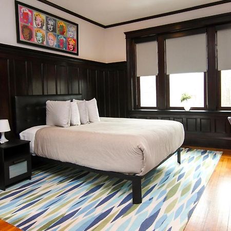 A Stylish Stay W/ A Queen Bed, Heated Floors.. #37 Brookline Buitenkant foto