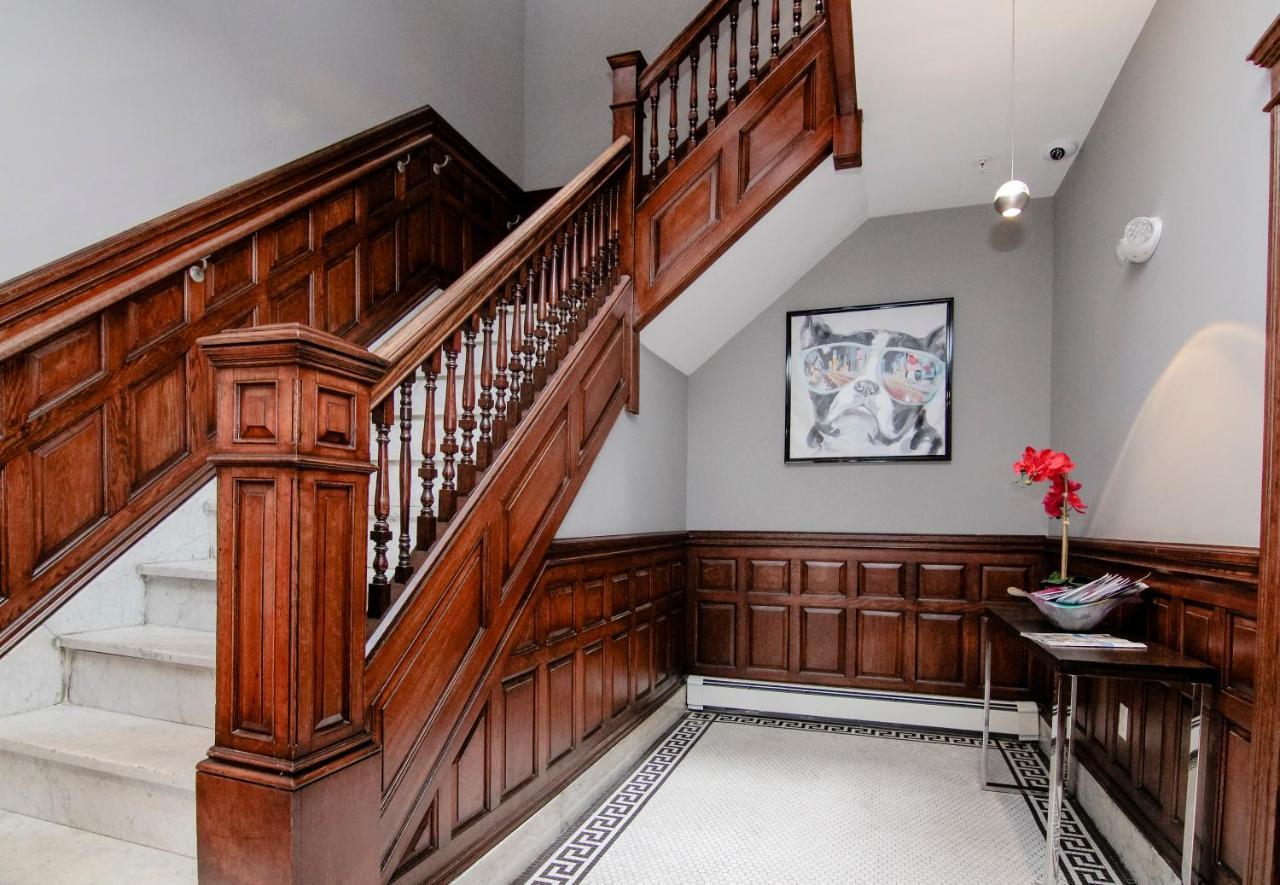 A Stylish Stay W/ A Queen Bed, Heated Floors.. #37 Brookline Buitenkant foto