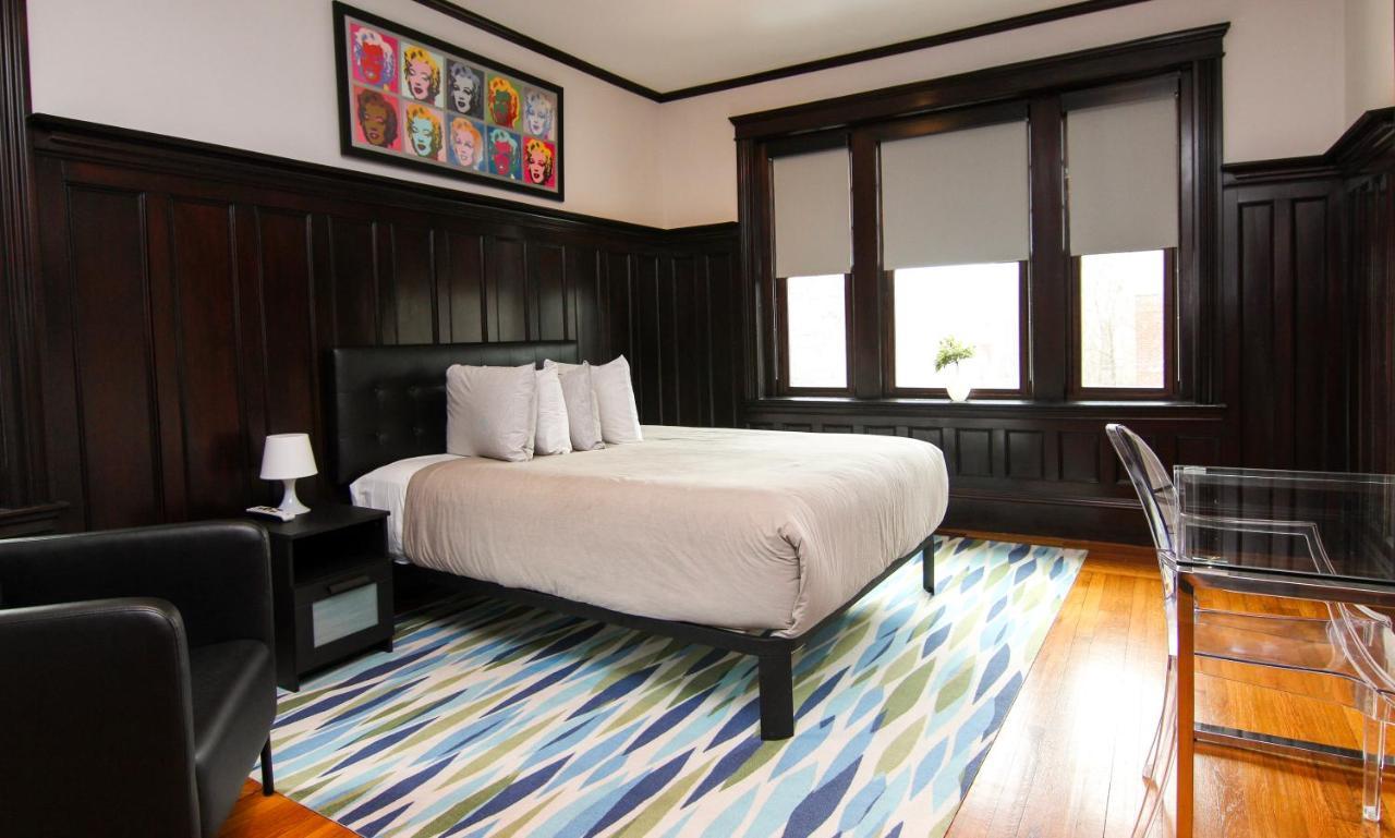 A Stylish Stay W/ A Queen Bed, Heated Floors.. #37 Brookline Buitenkant foto